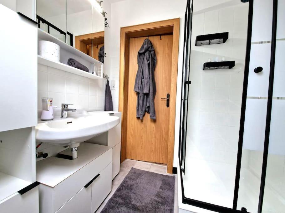 Gemuetliche Wohnung Direkt Am Kuestenkanal! Wardenburg Exterior photo